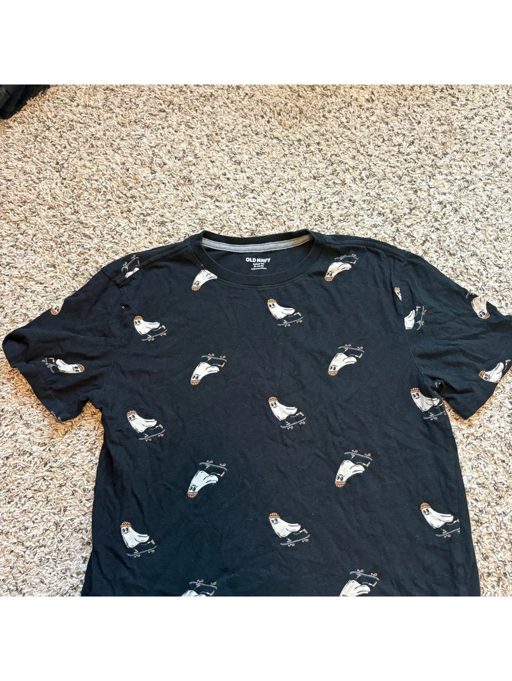Old Navy Youth 14/16 Halloween Skateboarding Ghosts T Shirt, Black Spooky Season
